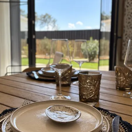 Дом отдыха Le Clos Des Pins *