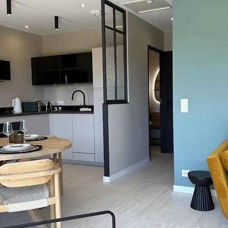 Le Clos Des Pins * Андерно-ле-Бэн