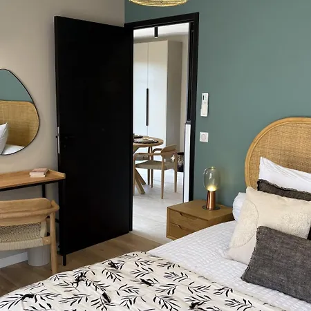 Le Clos Des Pins * Андерно-ле-Бэн