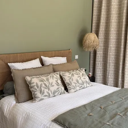 Le Clos Des Pins Дом отдыха