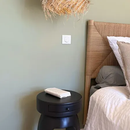 Le Clos Des Pins Дом отдыха *