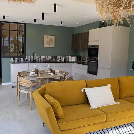 Дом отдыха Le Clos Des Pins *