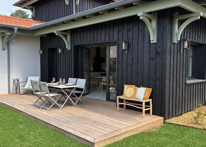 Le Clos Des Pins Ferienhaus *