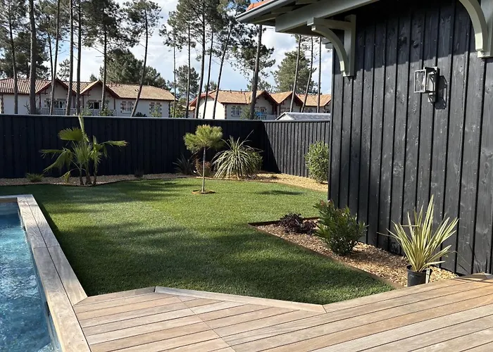 Le Clos Des Pins Ferienhaus *