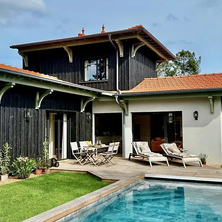 Le Clos Des Pins Vakantiehuis *