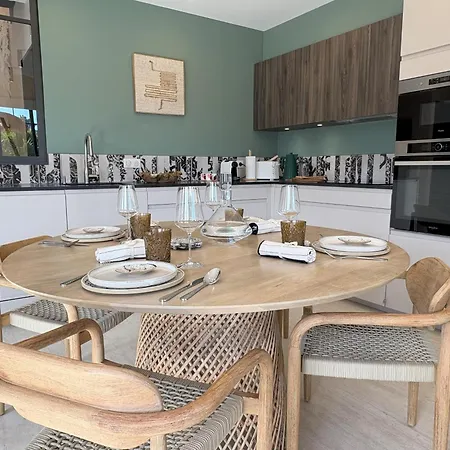 Nyaraló Le Clos Des Pins