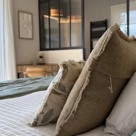 Le Clos Des Pins Holiday home *